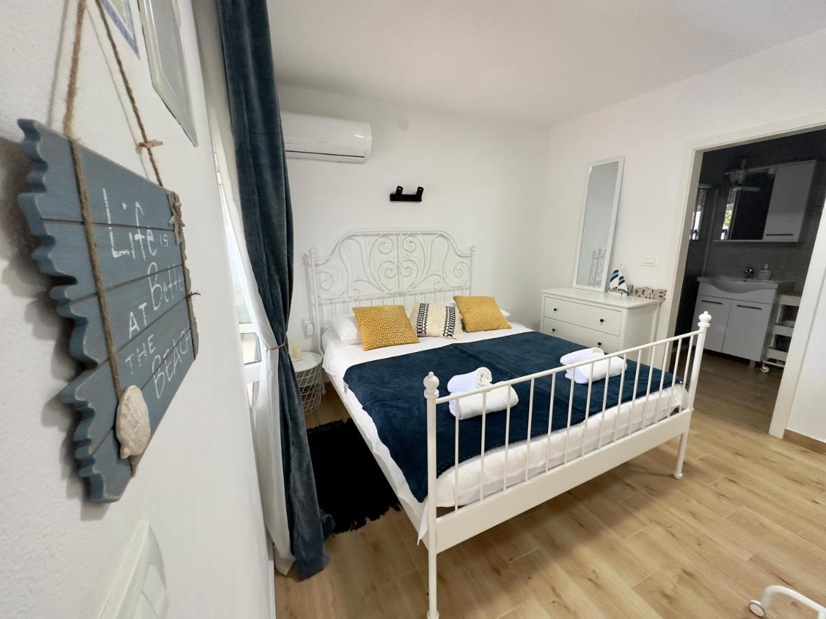 Matek Family & Studio Apartment Rovanjska Exterior foto