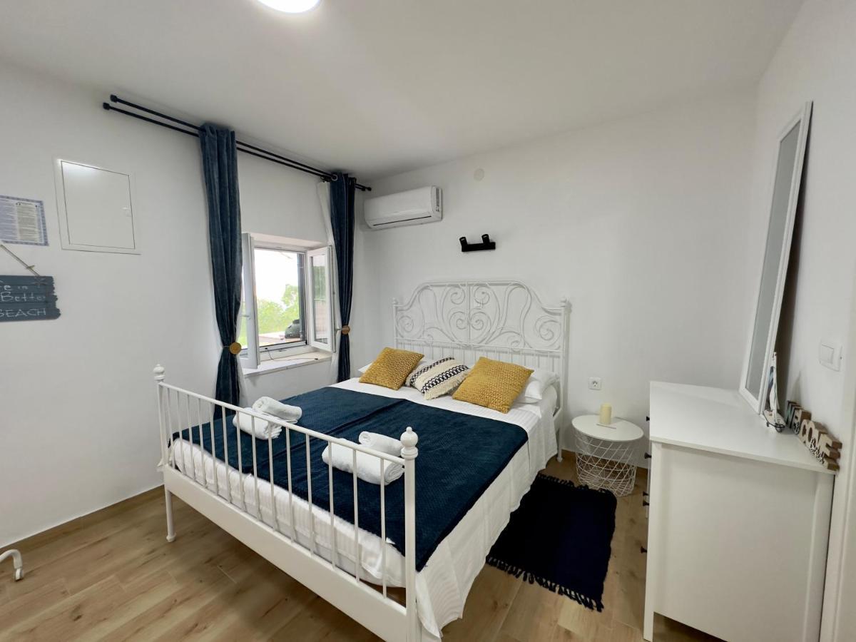 Matek Family & Studio Apartment Rovanjska Exterior foto
