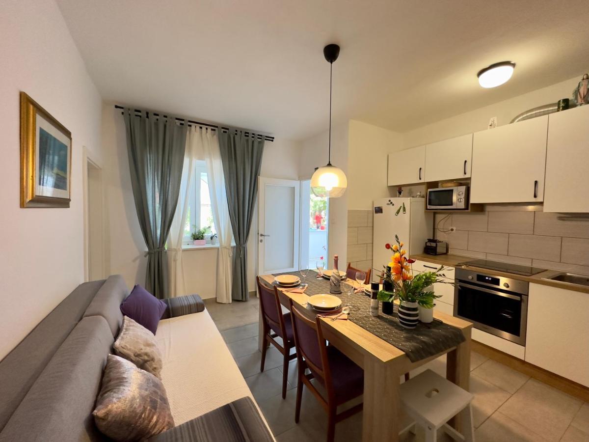 Matek Family & Studio Apartment Rovanjska Exterior foto