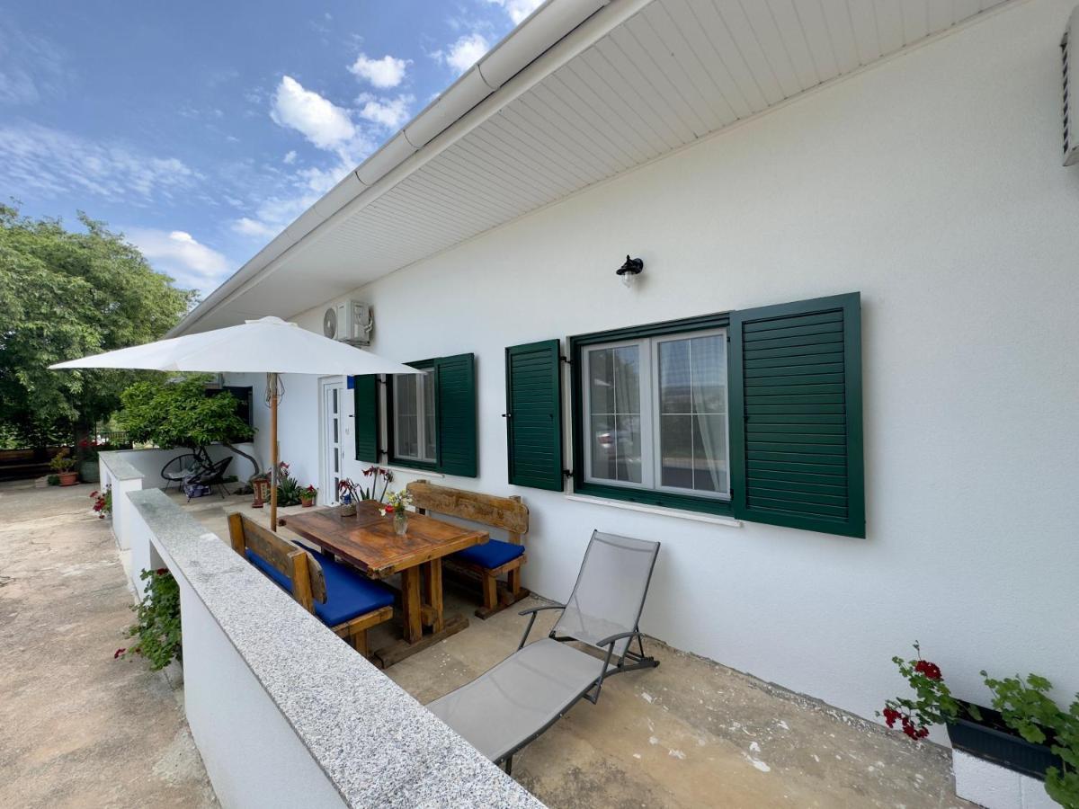 Matek Family & Studio Apartment Rovanjska Exterior foto